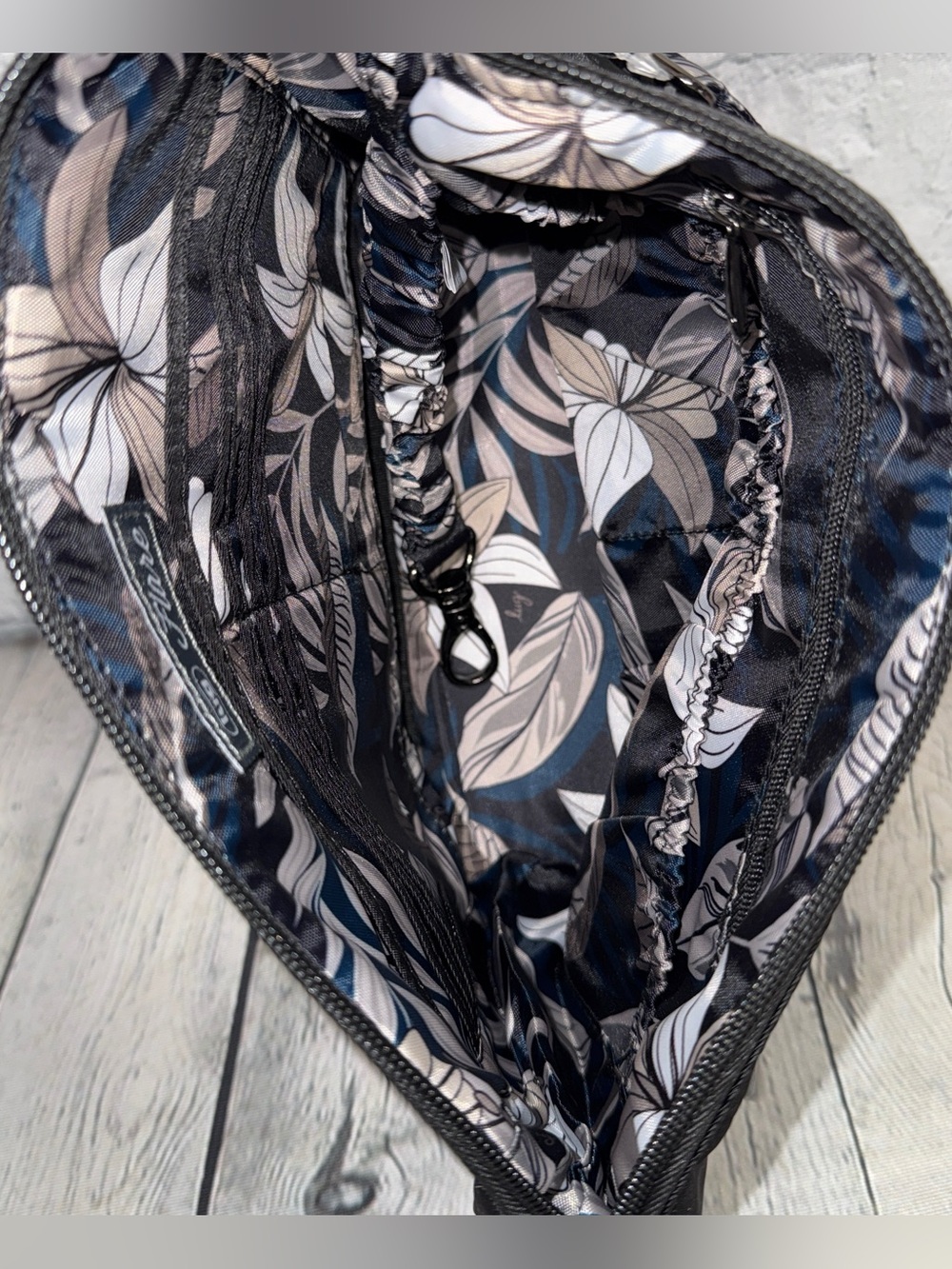 NWT! Lug Flare Bag - Picture 5 of 7